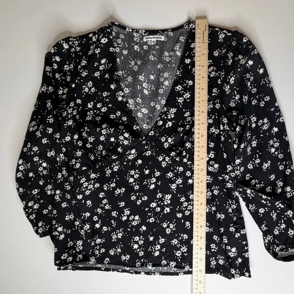 Reformation Black Floral Tie Back Babydoll Blouse Medium Lightweight Feminine